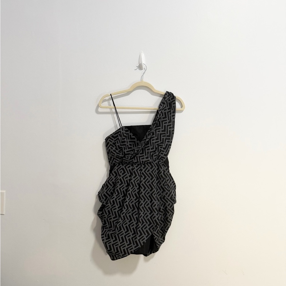 Alexander McQueen For Target Black And Grey One-Shoulder Geometric Silk Dress